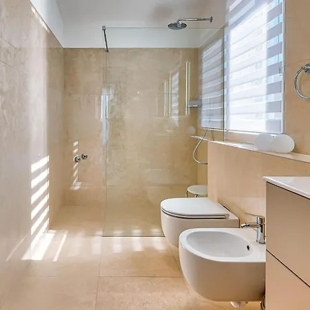 Awesome Home In Trget 펜션 *