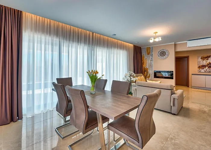 Amazing In With Kitchen *