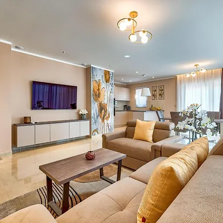 Amazing In With Kitchen בית נופש Trget